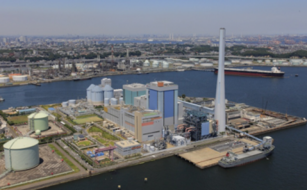 A high efficiency, low emissions HELE coal fired power plant near Isogo, Japan. (Credit: ABC) 