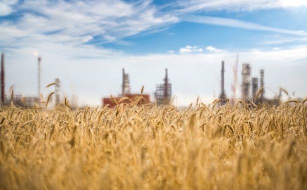 The Sturgeon Refinery is one of two facilities where carbon will be captured on the Alberta Carbon Trunk Line Project.  Photos courtesy of ACTL