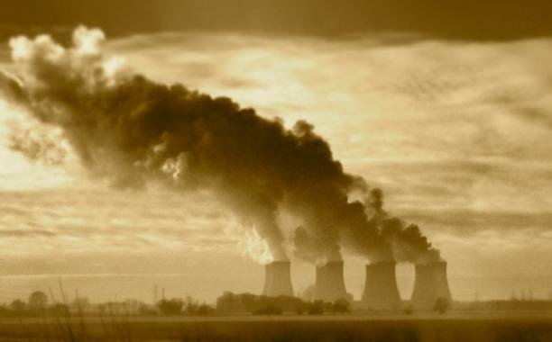 Emissions from coal-fired power plants have massively pushed up carbon dioxide ratios in the atmosphere. Image: UniversityBlogSpot via Flickr